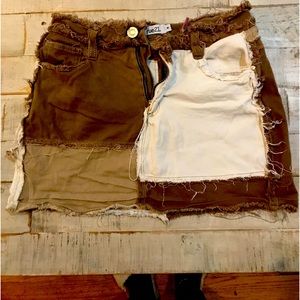 Two tone beige an brown mini skirt